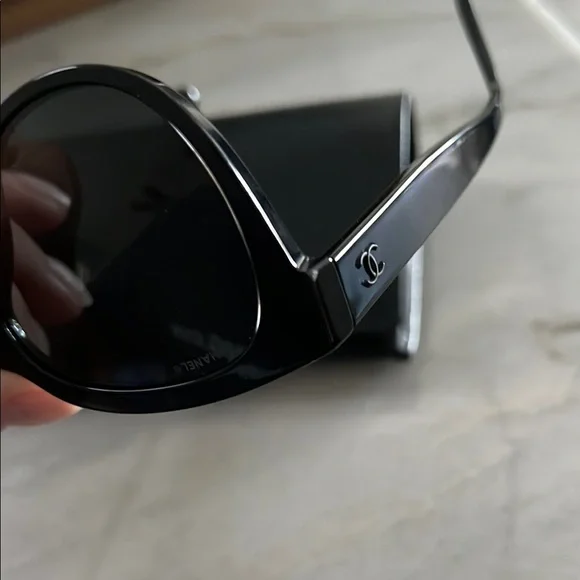 Chanel Black Sunglasses - Picture 4 of 7